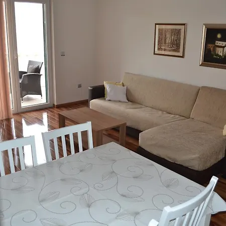 Apartment Dario *